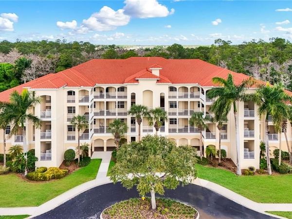 4843 Hampshire CT, Unit 105, NAPLES, FL 34112