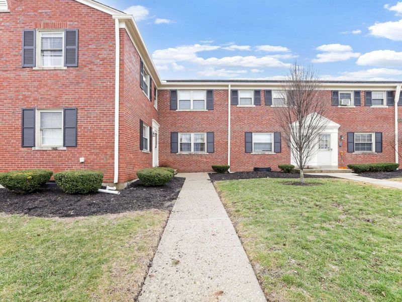 1083 Sells Avenue, Unit 14/ B, Columbus, OH 43212 Photo 2