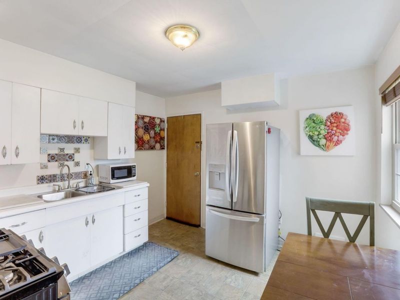 1083 Sells Avenue, Unit 14/ B, Columbus, OH 43212 Photo 8