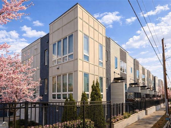 687 Banton Drives NW, Atlanta, GA 30318