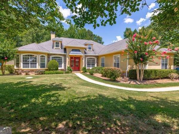 206 Enclave Lane, Newnan, GA 30263