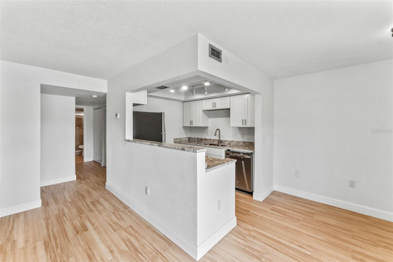 11409 8th Street N, Unit 1503, Saint Petersburg, FL 33716 Photo