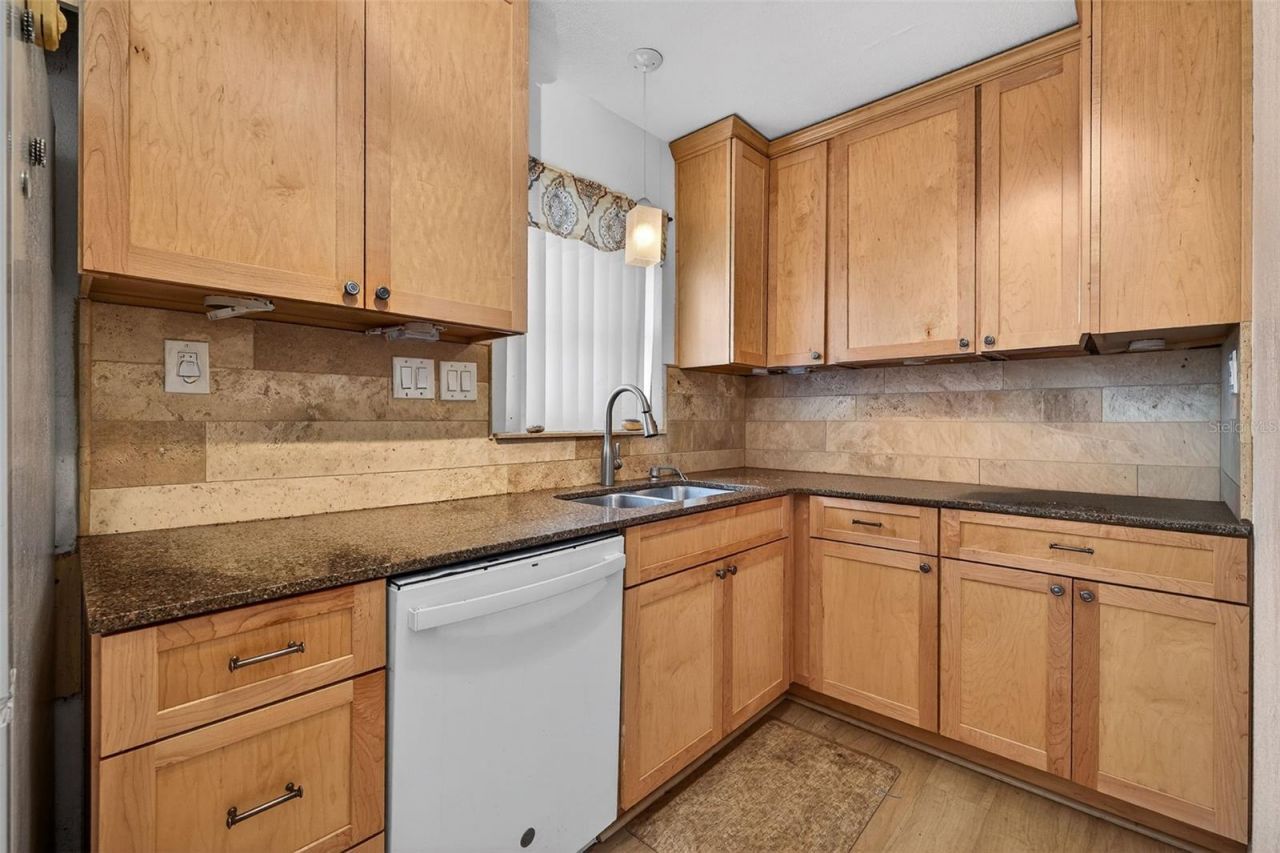 6285 101st Way, Seminole, FL 33772 Photo