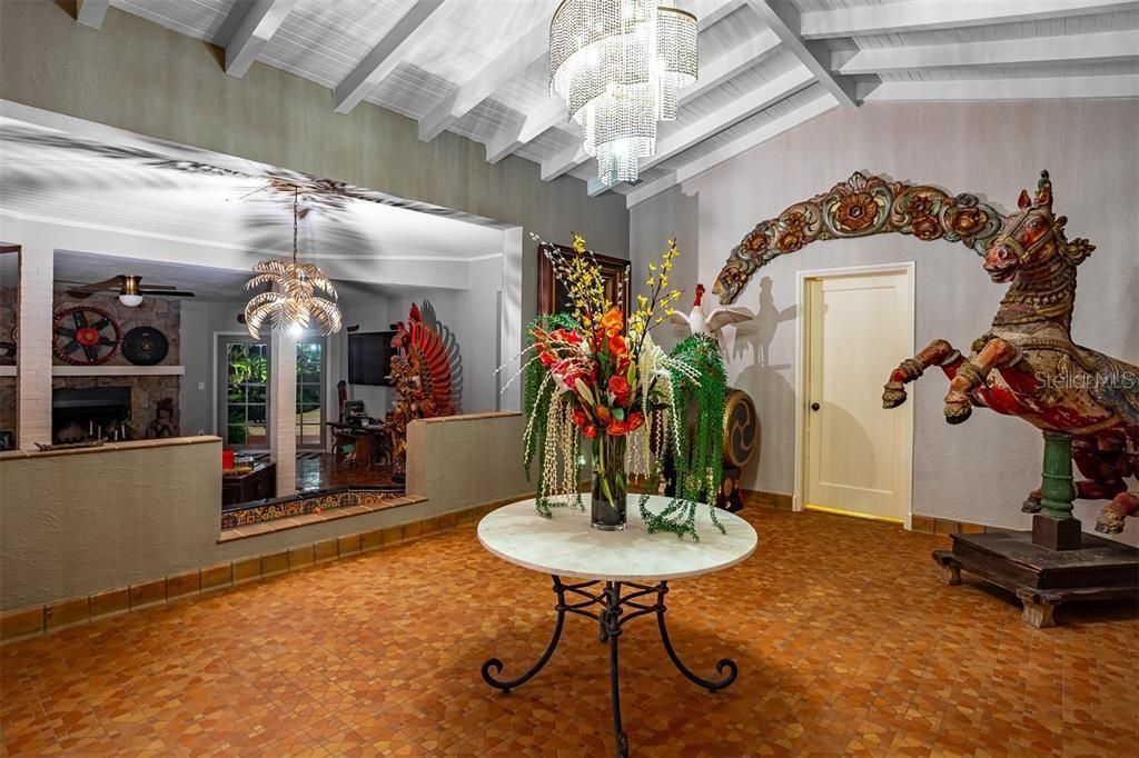 3649 Foster Hill Drive N, Saint Petersburg, FL 33704 Photo