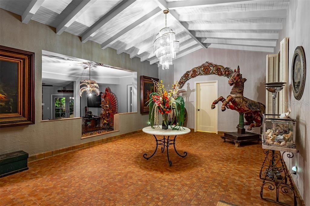 3649 Foster Hill Drive N, Saint Petersburg, FL 33704 Photo