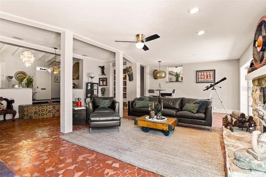 3649 Foster Hill Drive N, Saint Petersburg, FL 33704 Photo