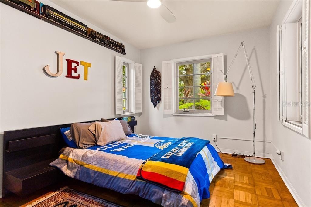 3649 Foster Hill Drive N, Saint Petersburg, FL 33704 Photo