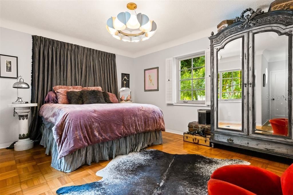 3649 Foster Hill Drive N, Saint Petersburg, FL 33704 Photo