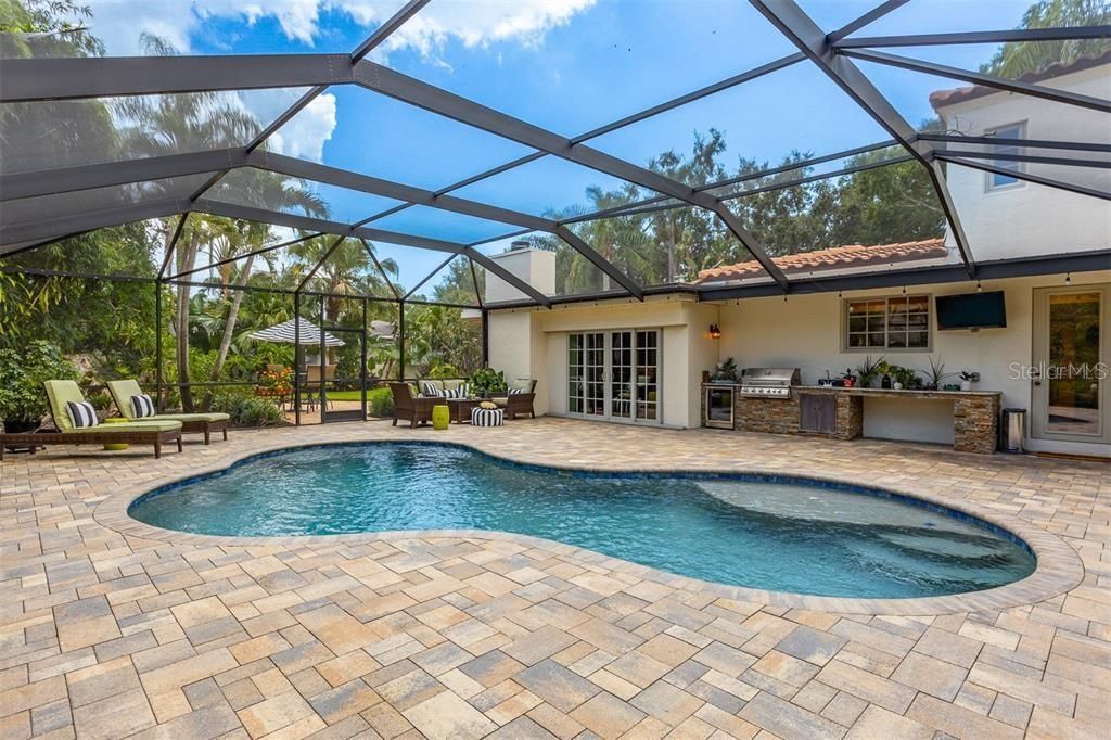 3649 Foster Hill Drive N, Saint Petersburg, FL 33704 Photo