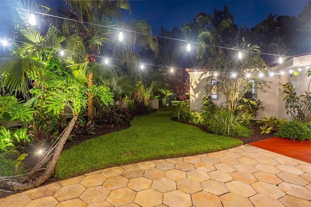 3649 Foster Hill Drive N, Saint Petersburg, FL 33704 Photo