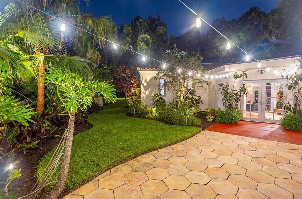 3649 Foster Hill Drive N, Saint Petersburg, FL 33704 Photo