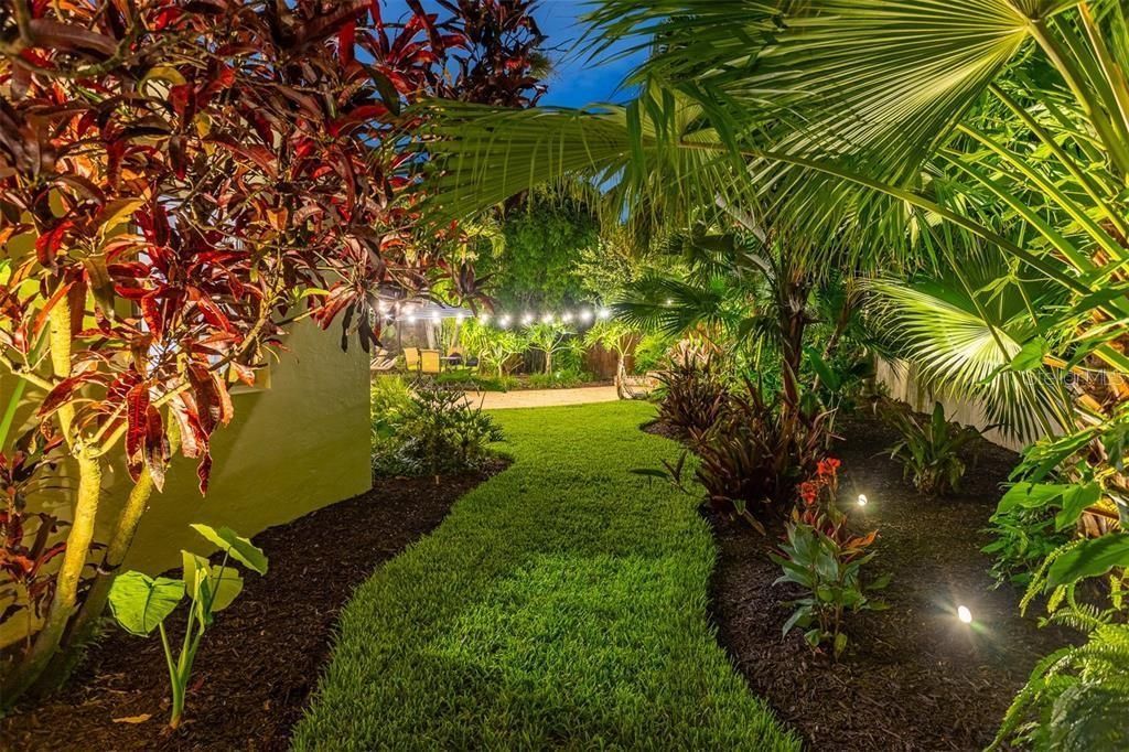 3649 Foster Hill Drive N, Saint Petersburg, FL 33704 Photo