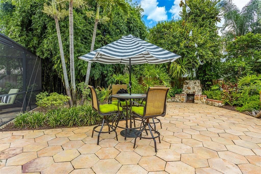 3649 Foster Hill Drive N, Saint Petersburg, FL 33704 Photo