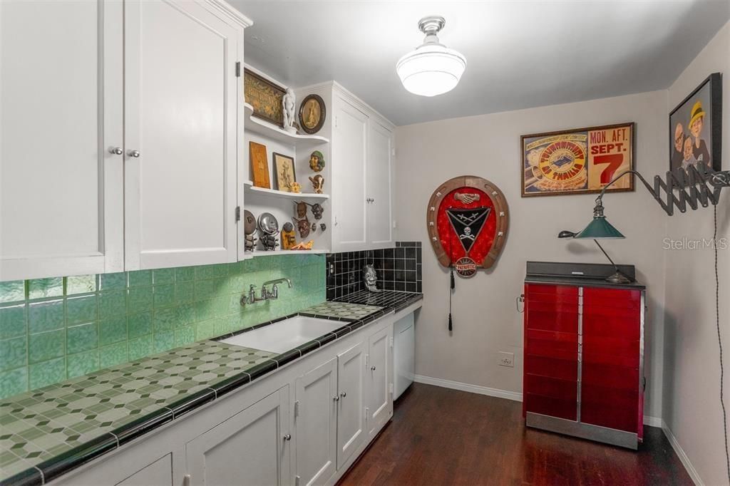 3649 Foster Hill Drive N, Saint Petersburg, FL 33704 Photo