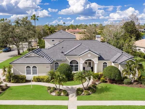 8009 ROYAL BIRKDALE CIRCLE , LAKEWOOD RANCH, FL 34202