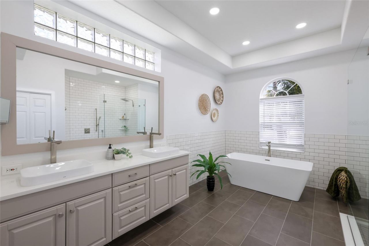 8009 Royal Birkdale Circle, Lakewood Ranch, FL 34202 Photo