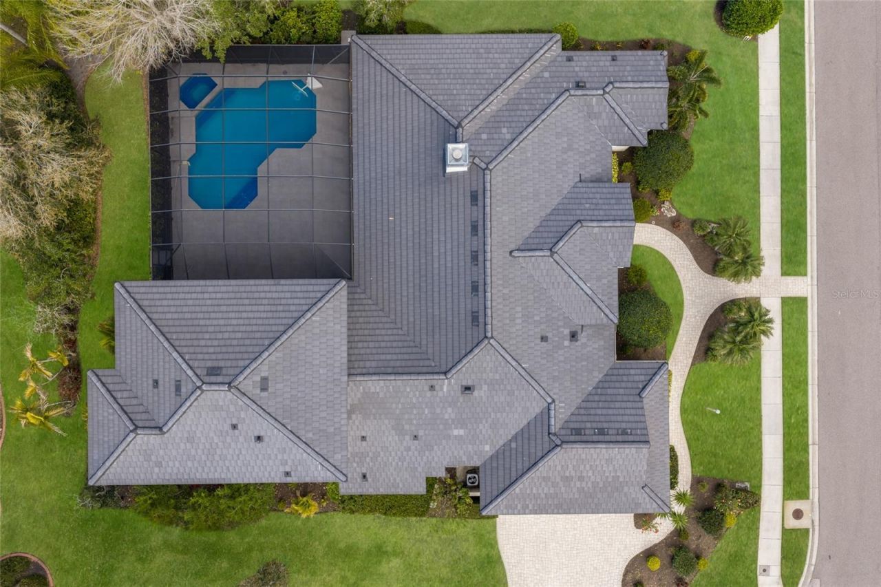 8009 Royal Birkdale Circle, Lakewood Ranch, FL 34202 Photo