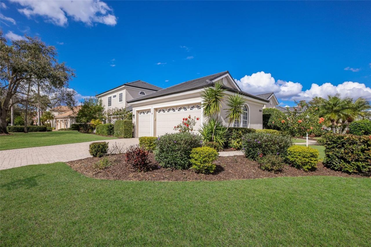 8009 Royal Birkdale Circle, Lakewood Ranch, FL 34202 Photo