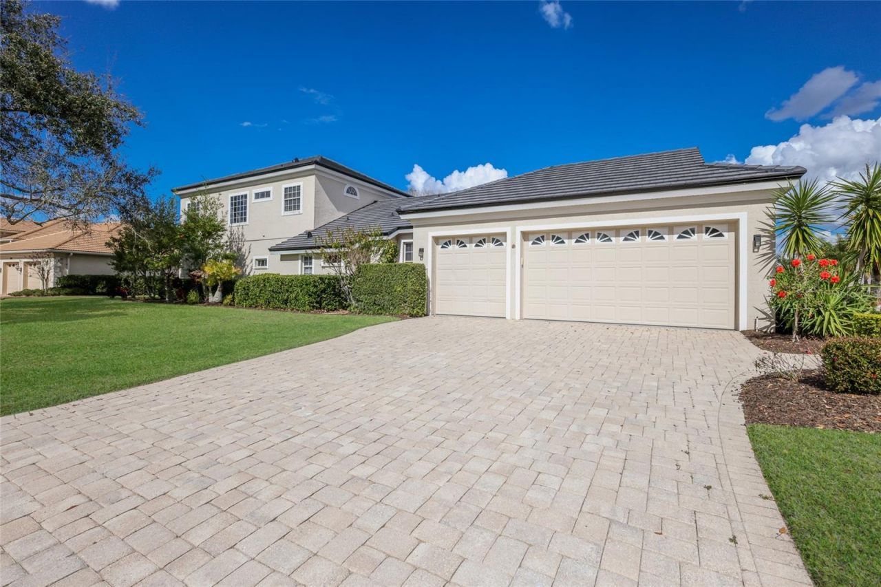 8009 Royal Birkdale Circle, Lakewood Ranch, FL 34202 Photo