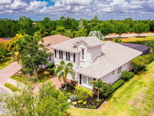 15623 LEVEN LINKS PLACE, LAKEWOOD RANCH, FL 34202