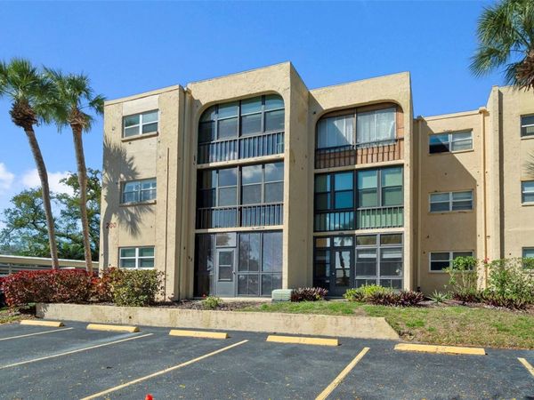 11485 OAKHURST ROAD , Unit 200-208, LARGO, FL 33774