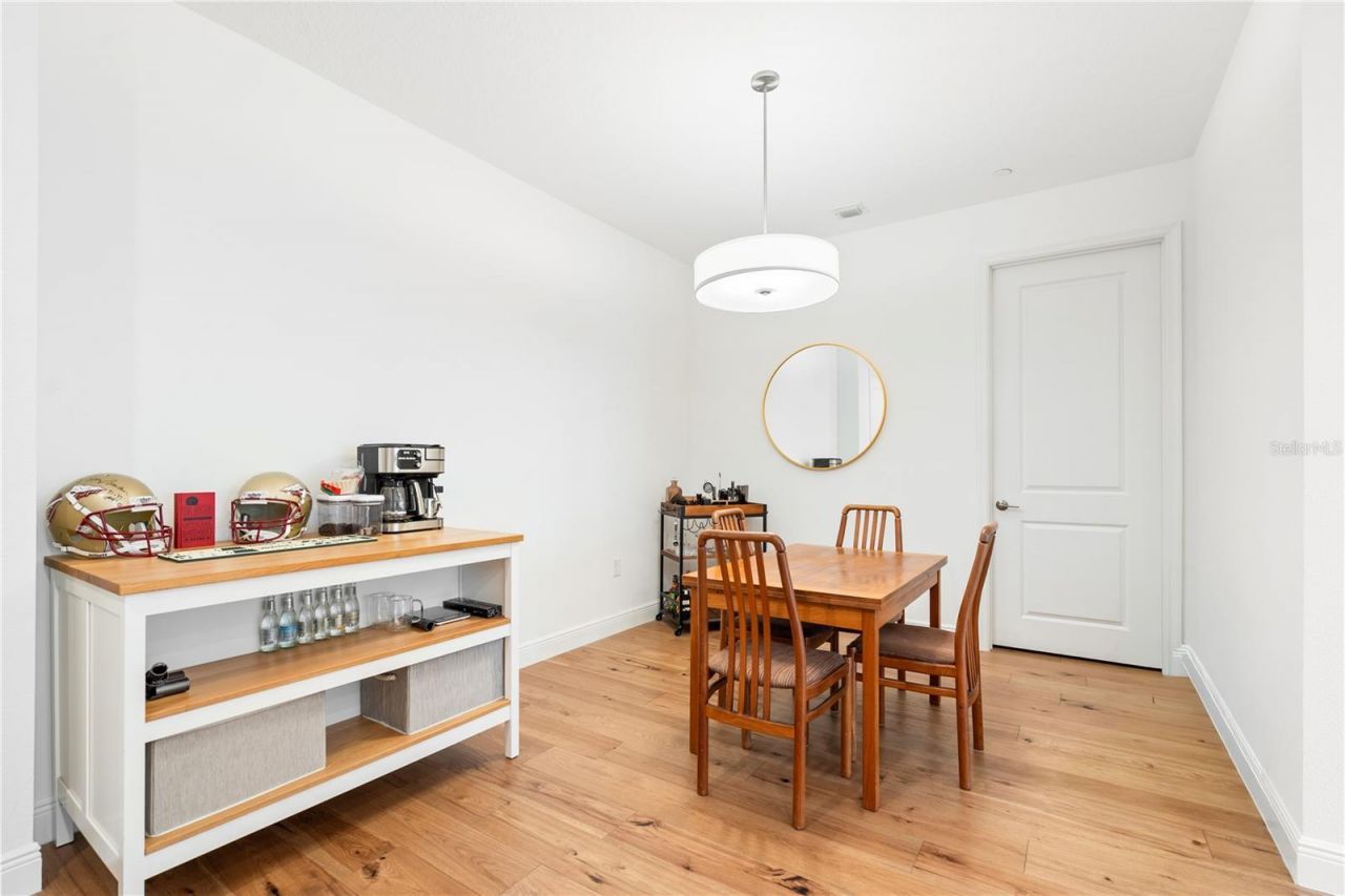 644 3rd Avenue S, Unit 303, Saint Petersburg, FL 33701 Photo