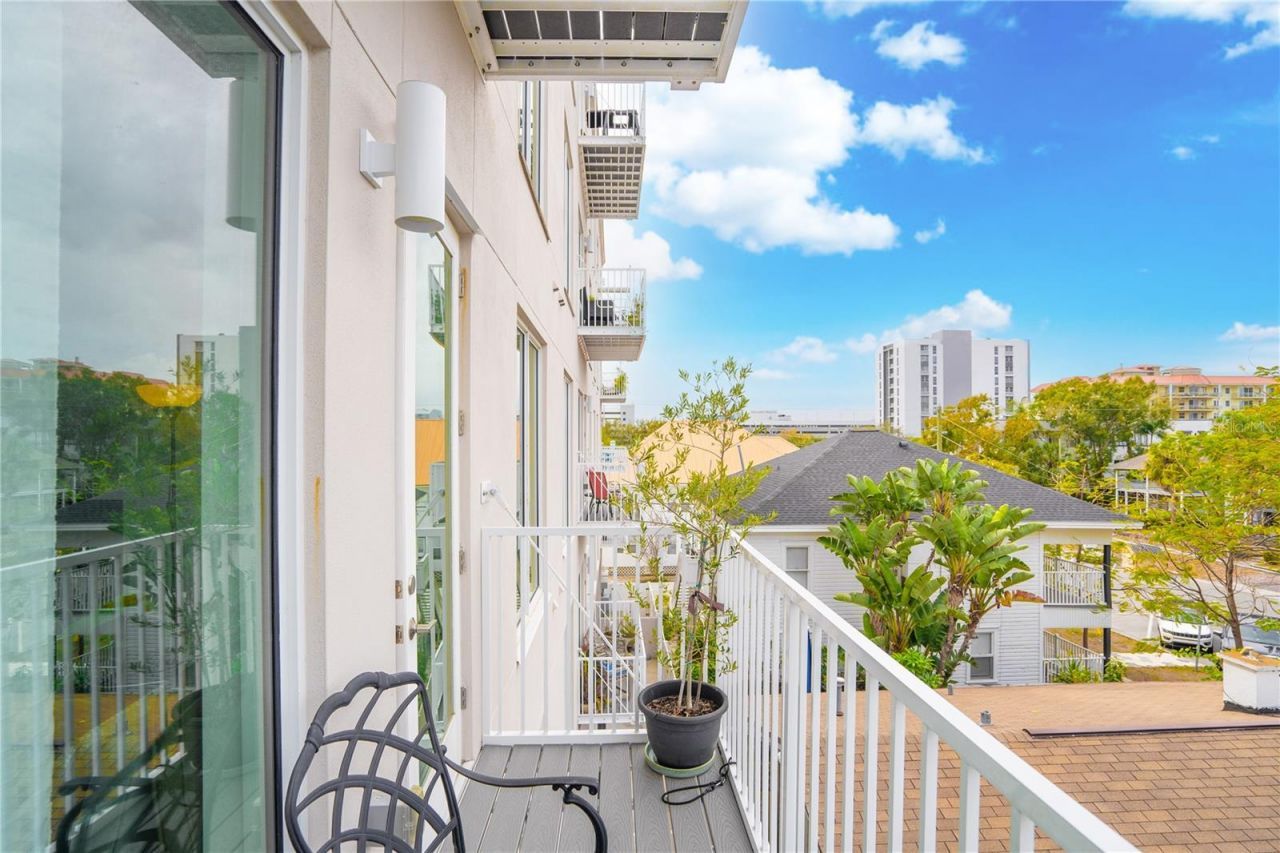 644 3rd Avenue S, Unit 303, Saint Petersburg, FL 33701 Photo