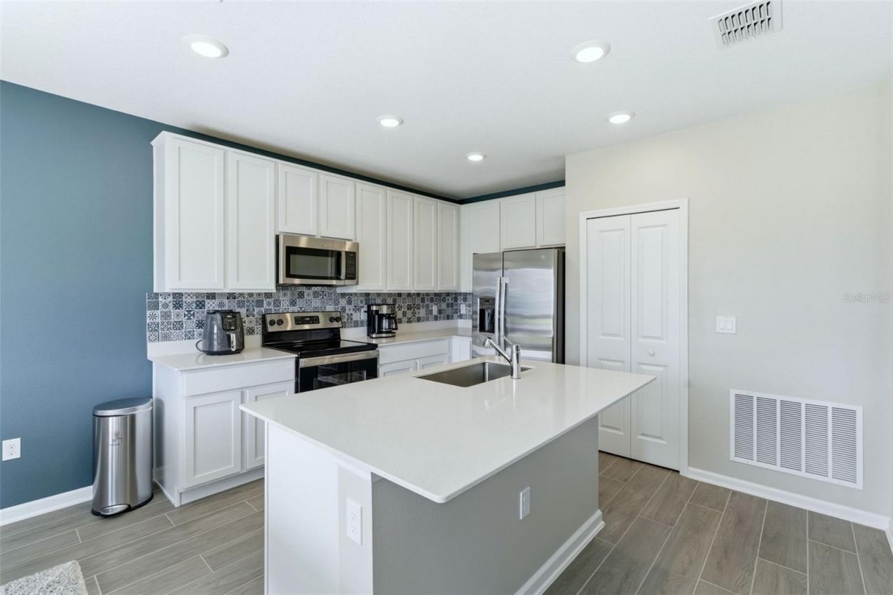 1215 Peach Creek Drive , Osteen, FL 32764 Photo