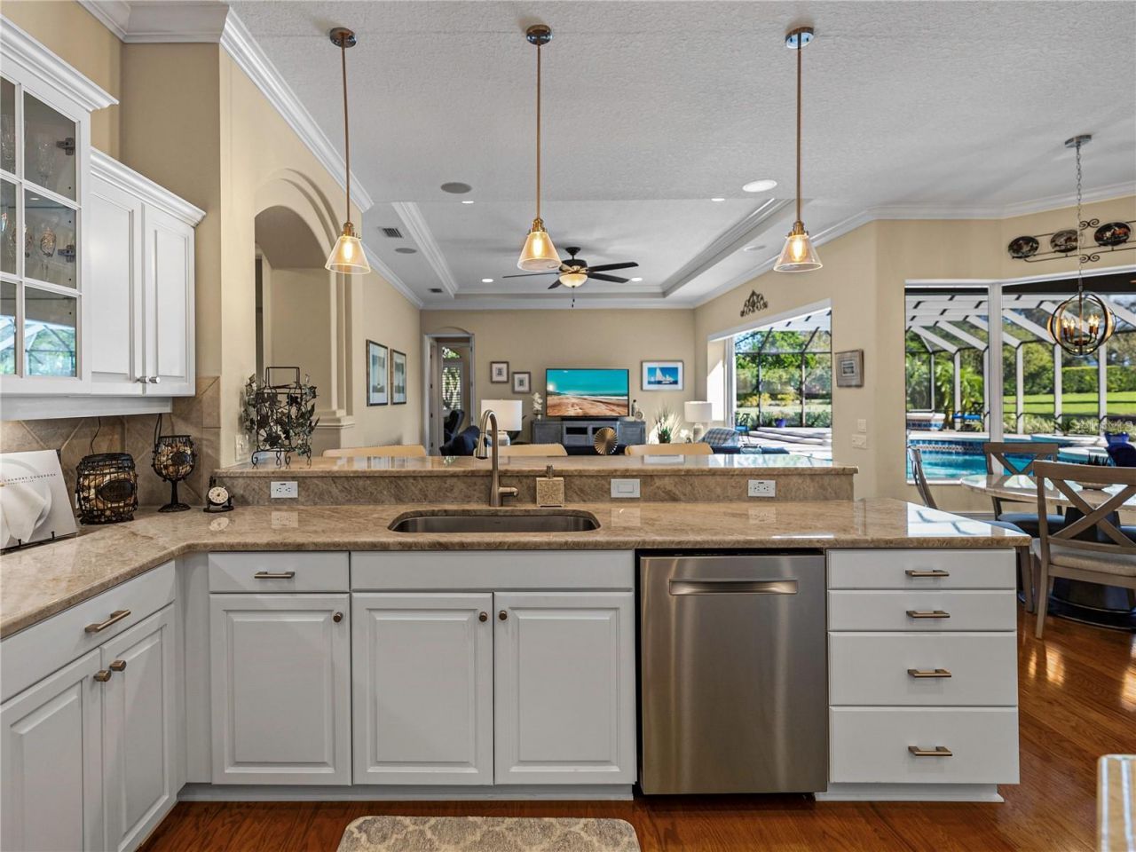 33627 Americana Avenue, Dade City, FL 33525 Photo