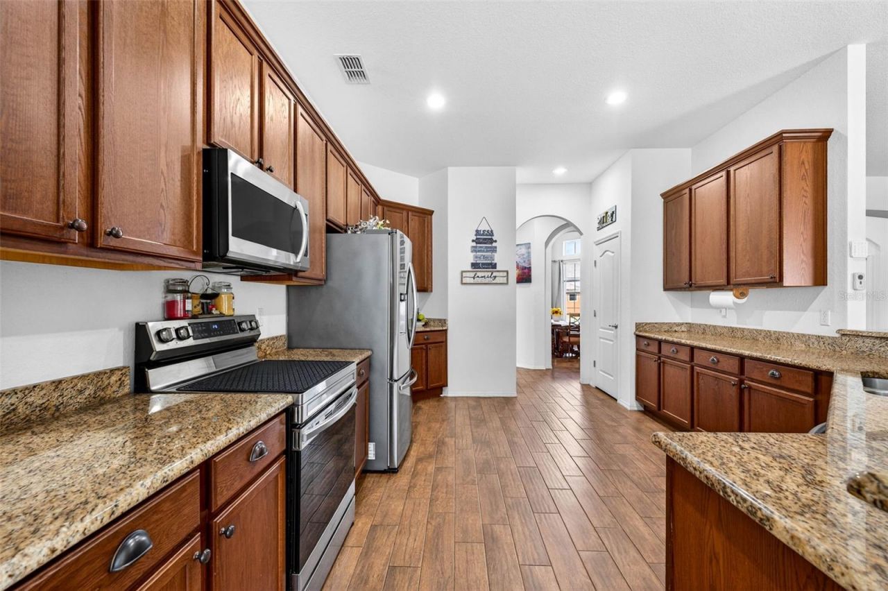 1614 Prairie Blossom Drive , Lakeland, FL 33810 Photo