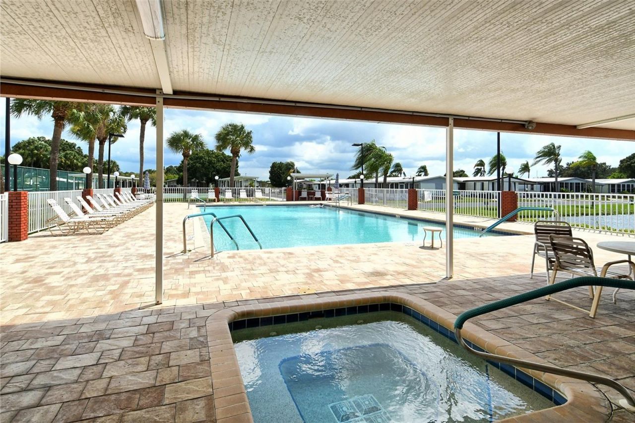 5707 45th Street E, Unit 253, Bradenton, FL 34203 Photo