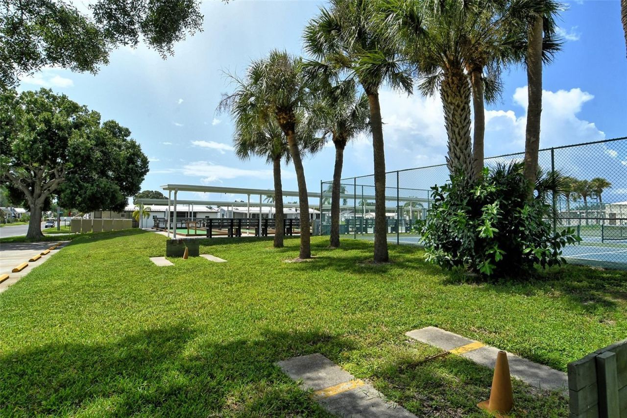 5707 45th Street E, Unit 253, Bradenton, FL 34203 Photo