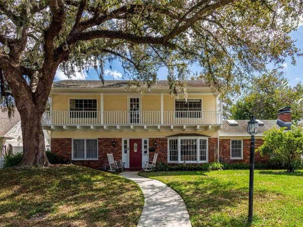 2804 LINTHICUM PLACE , TAMPA, FL 33618