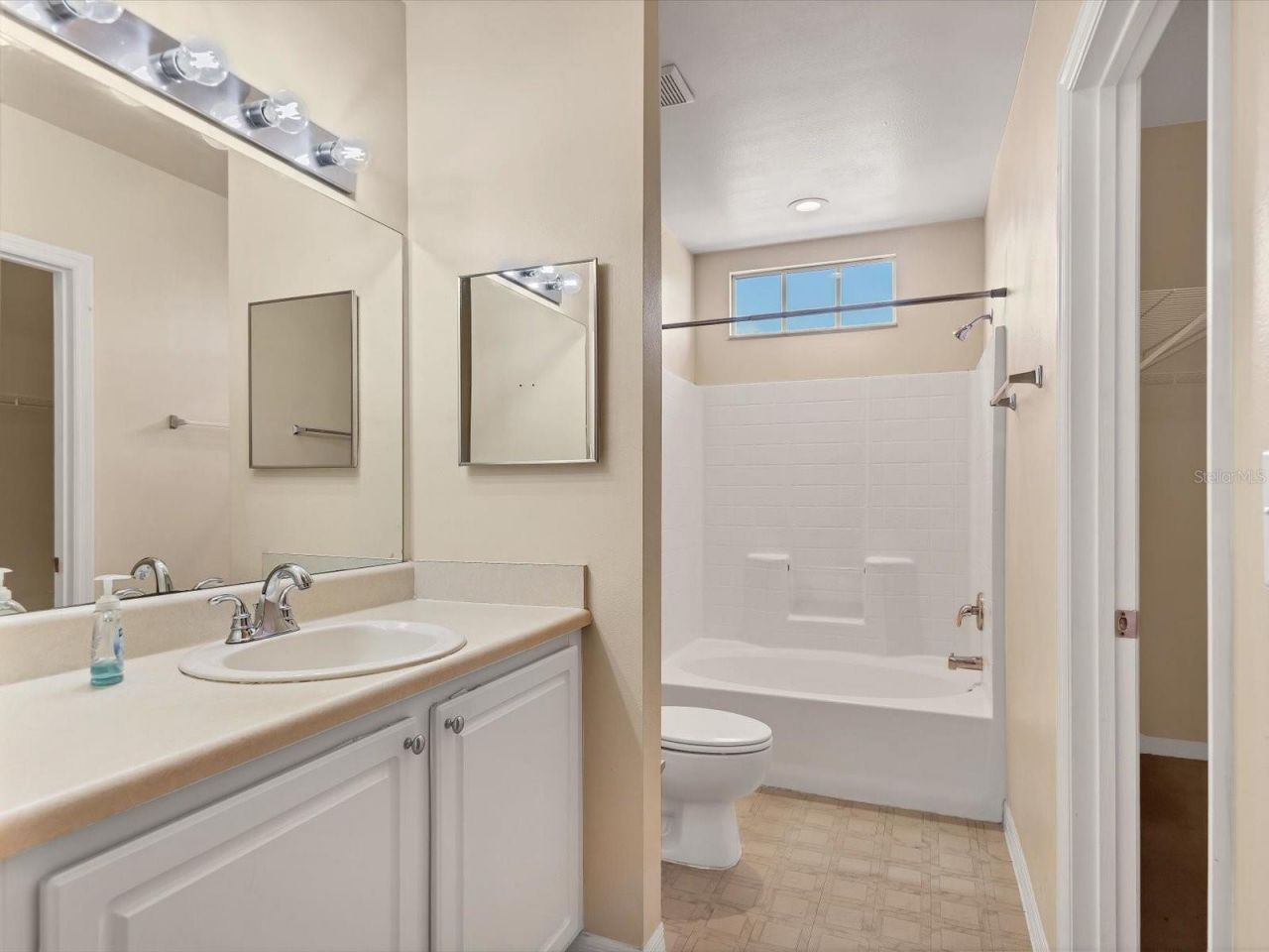 4763 Travini Circle, Unit 114, Sarasota, FL 34235 Photo