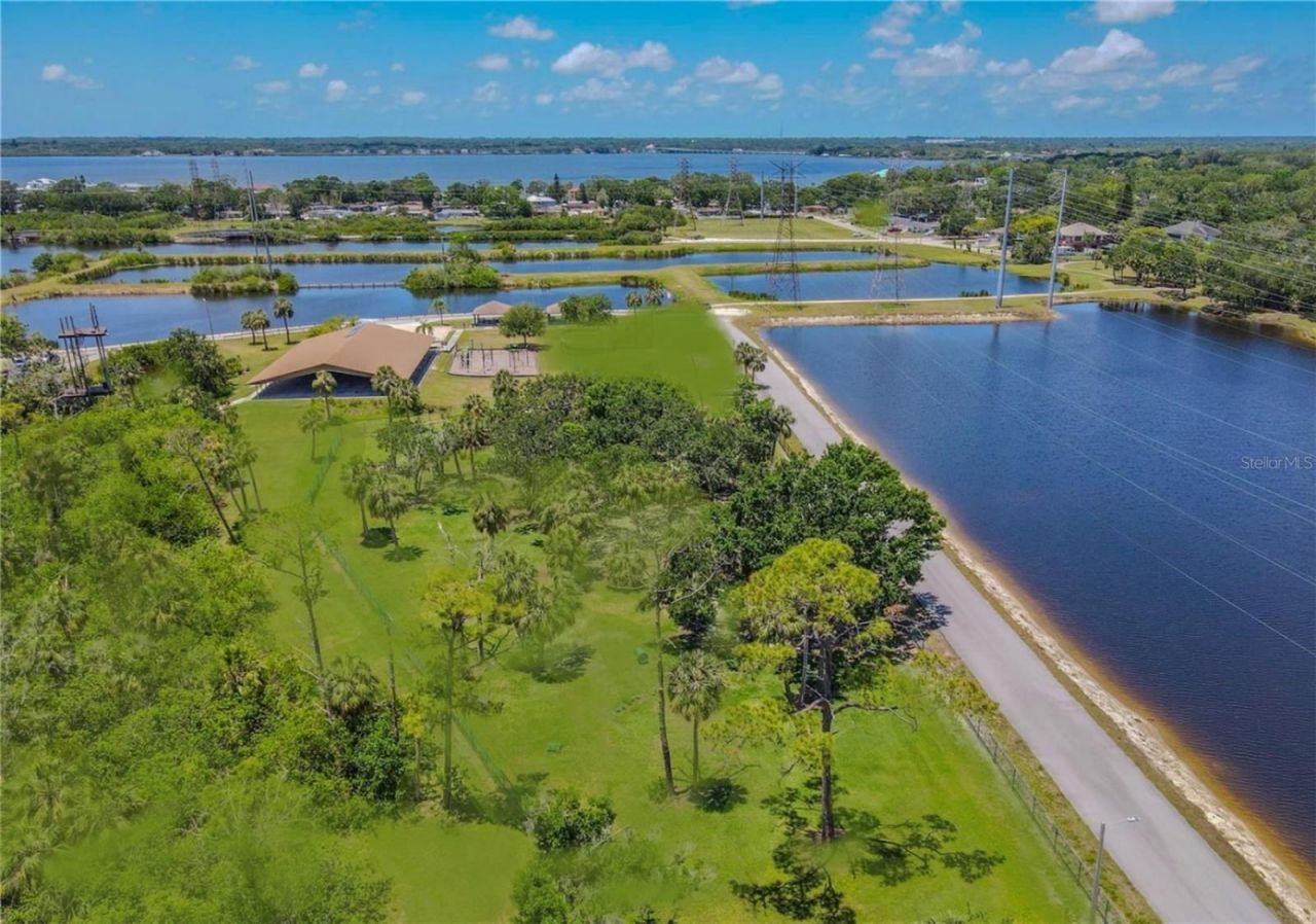 438 Lafayette Boulevard , Oldsmar, FL 34677 Photo