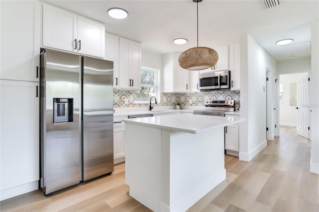 7201 10th Street N, Saint Petersburg, FL 33702 Photo