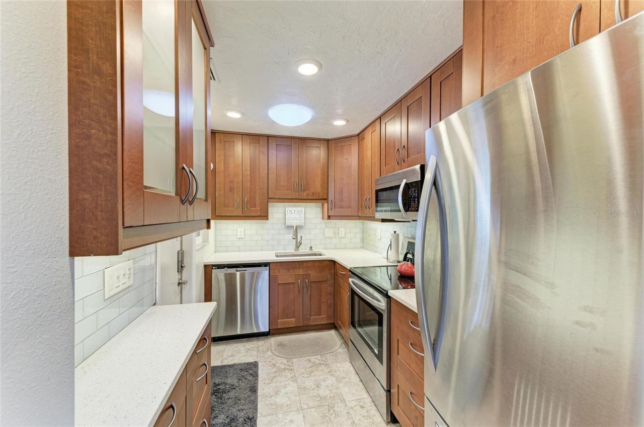 390 301 Boulevard W, Unit 20A, Bradenton, FL 34205 Photo