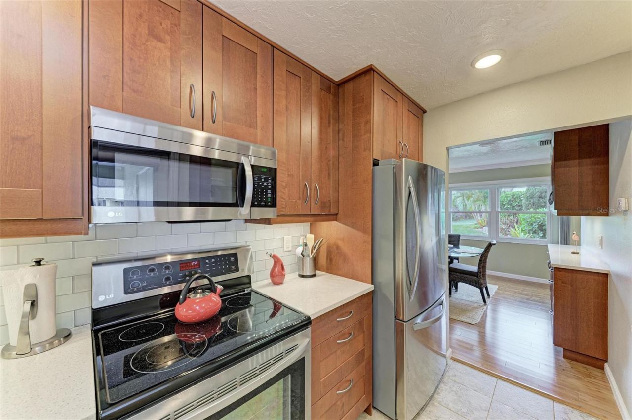 390 301 Boulevard W, Unit 20A, Bradenton, FL 34205 Photo