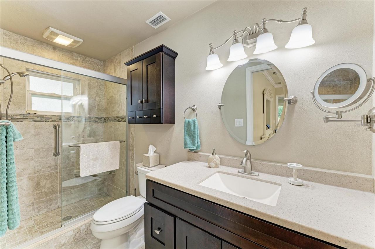 390 301 Boulevard W, Unit 20A, Bradenton, FL 34205 Photo