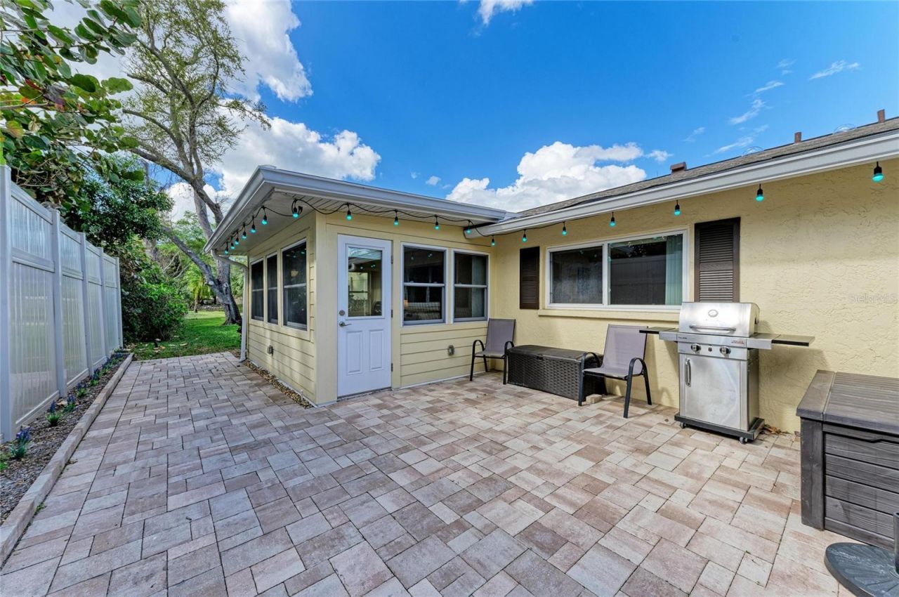 390 301 Boulevard W, Unit 20A, Bradenton, FL 34205 Photo