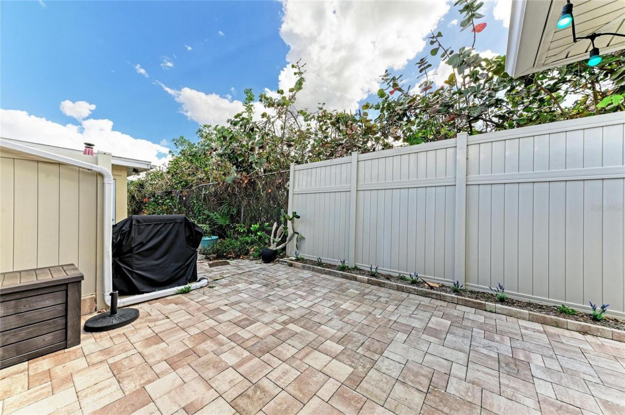 390 301 Boulevard W, Unit 20A, Bradenton, FL 34205 Photo