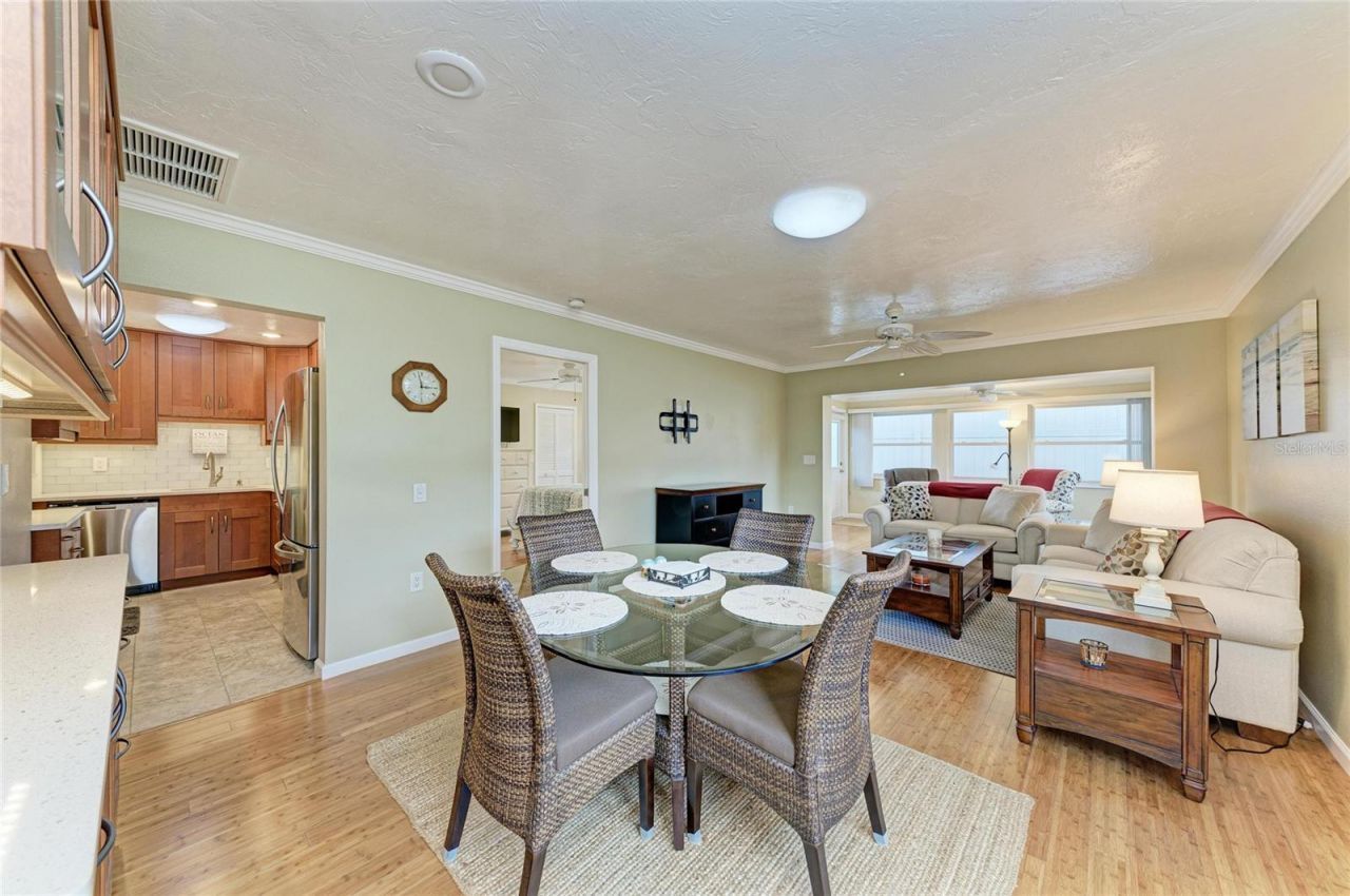 390 301 Boulevard W, Unit 20A, Bradenton, FL 34205 Photo