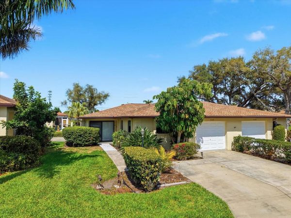 6108 PENNY LANE, BRADENTON, FL 34207
