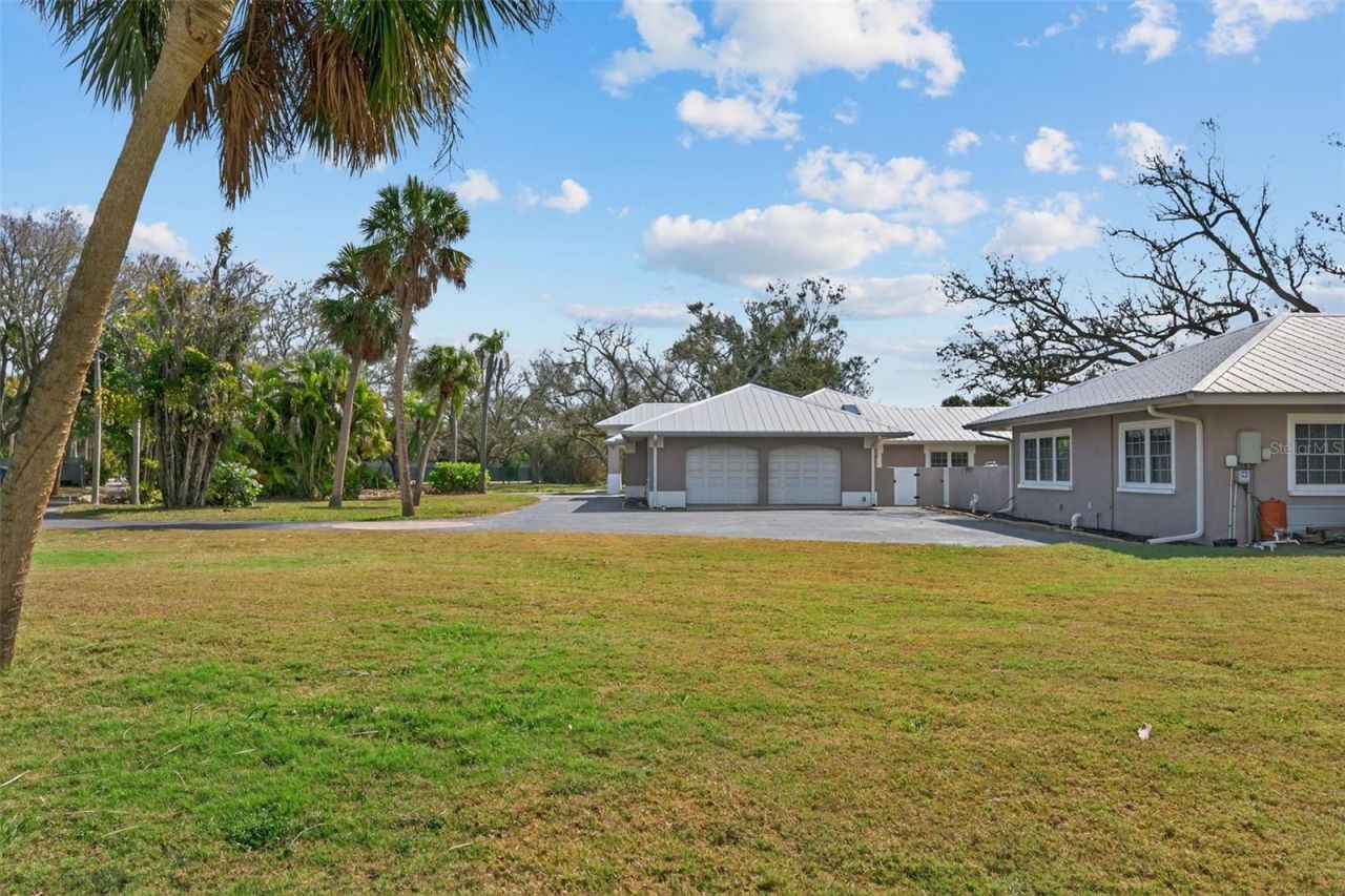 7108 Midnight Pass Road, Sarasota, FL 34242 Photo