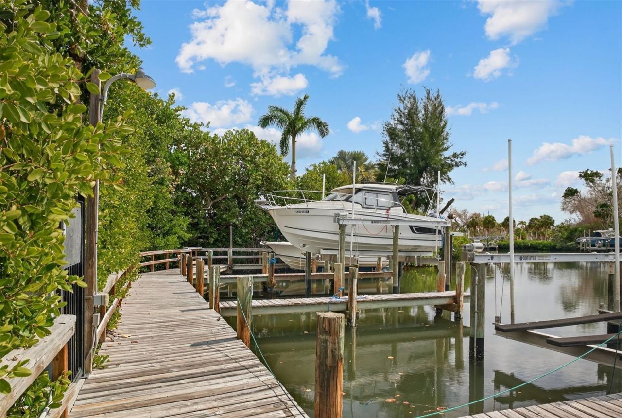 7108 Midnight Pass Road, Sarasota, FL 34242 Photo