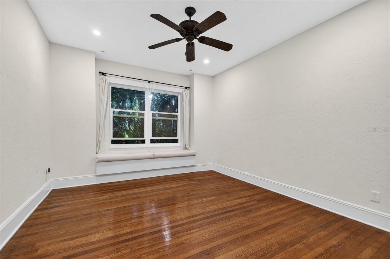 745 16th Avenue Ne, Saint Petersburg, FL 33704 Photo