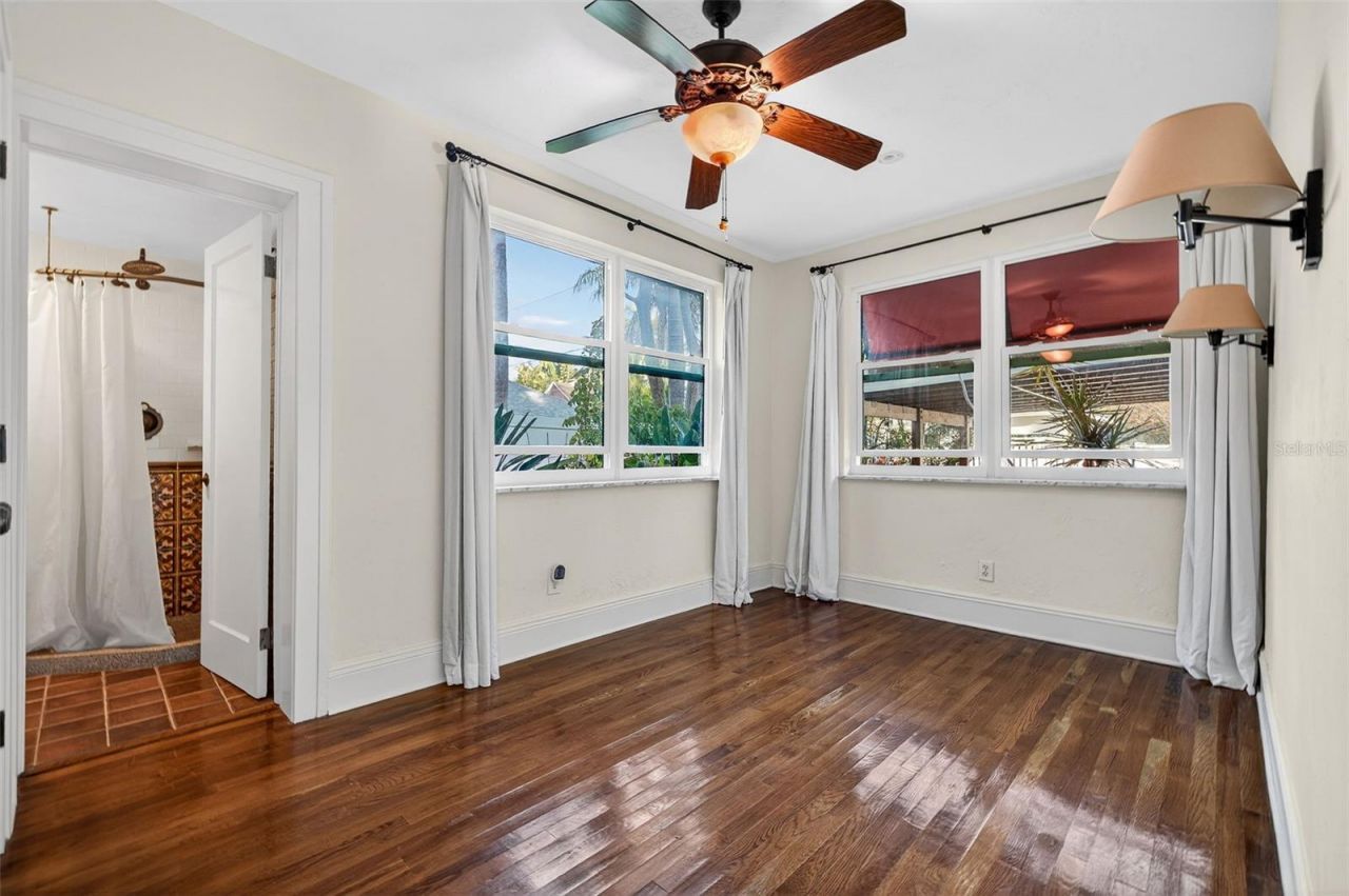 745 16th Avenue Ne, Saint Petersburg, FL 33704 Photo