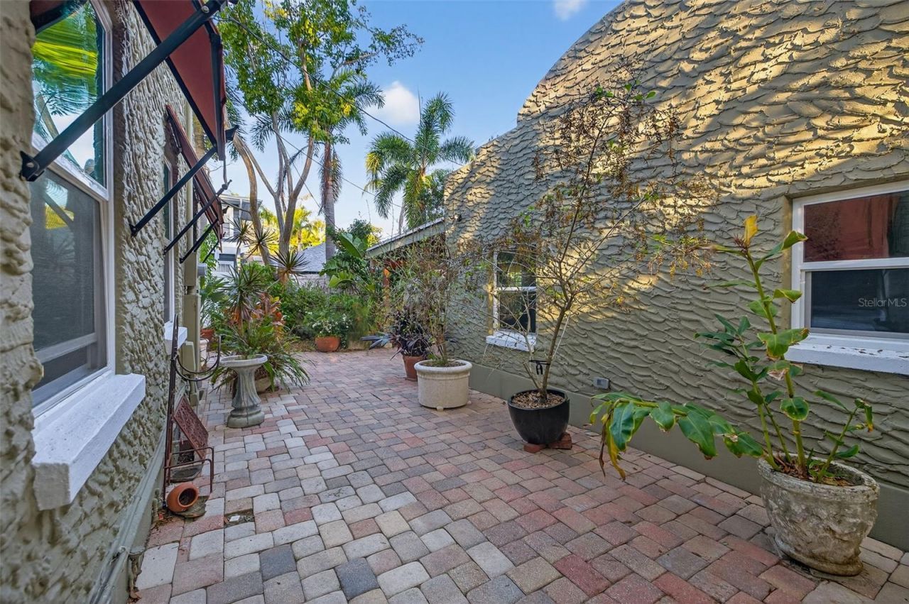 745 16th Avenue Ne, Saint Petersburg, FL 33704 Photo