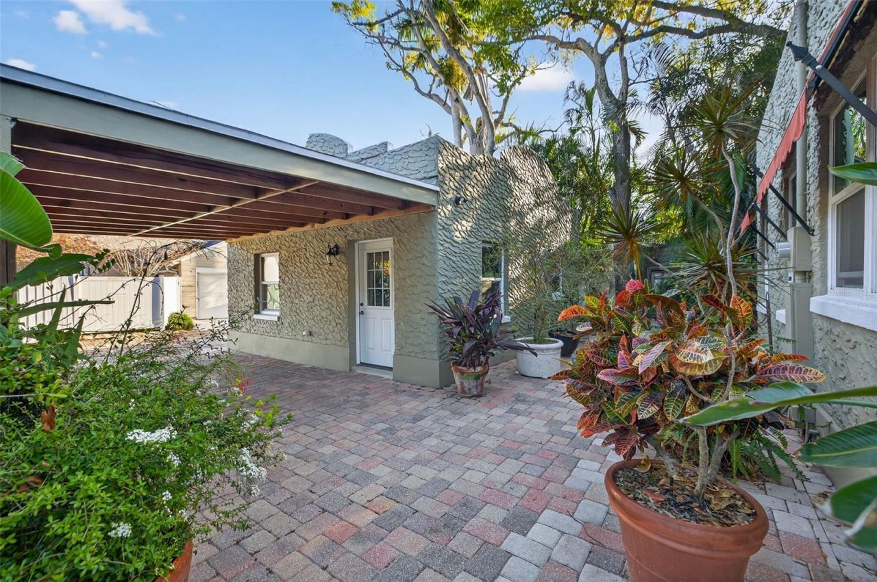 745 16th Avenue Ne, Saint Petersburg, FL 33704 Photo