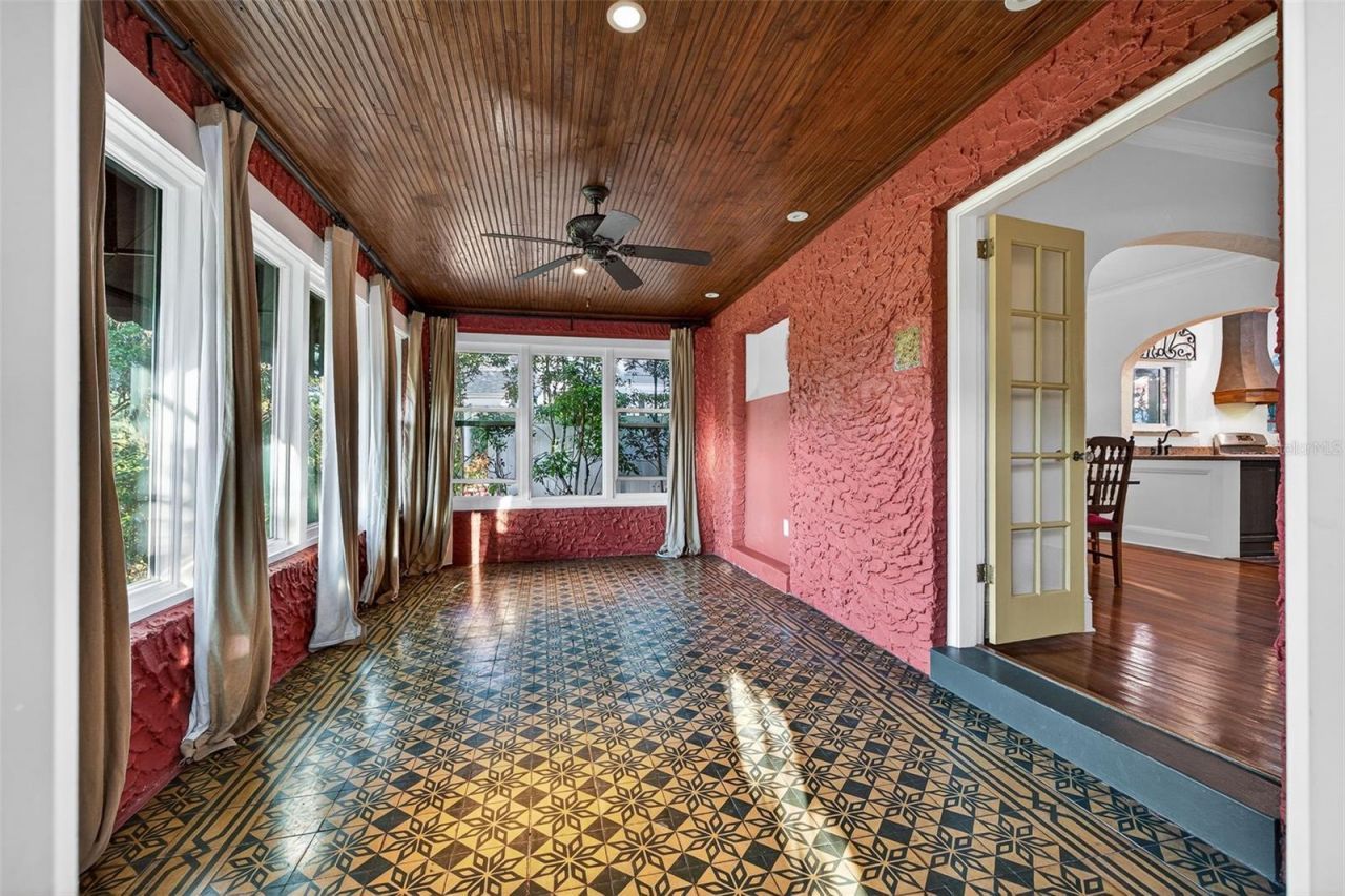 745 16th Avenue Ne, Saint Petersburg, FL 33704 Photo